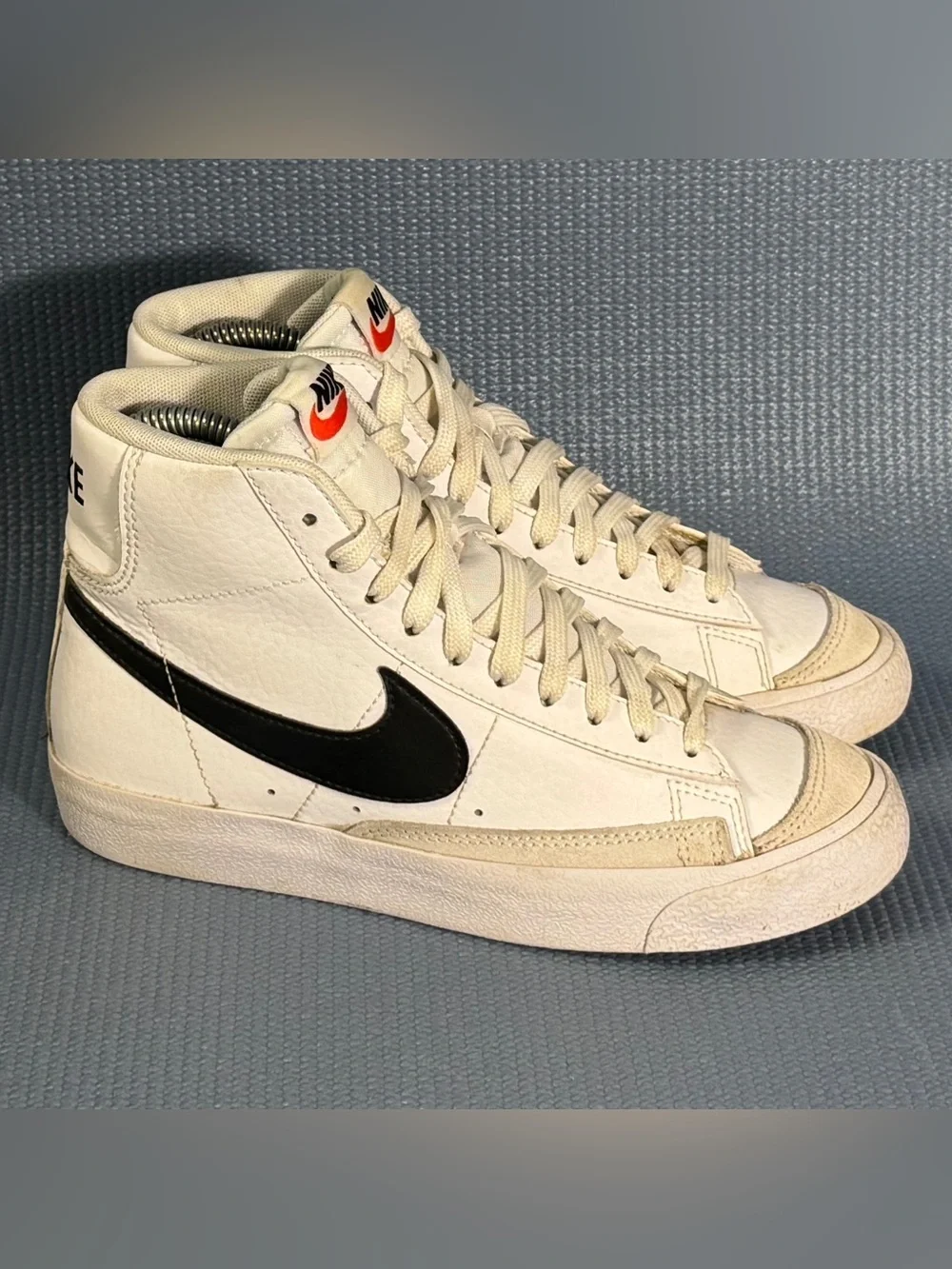 Nike Blazer Mid '77 Vintage White Black Sneakers DA4086-100 Big Kid Sz 3.5Y